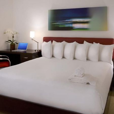 Pacific Inn Eco Central Gurgaon Esterno foto