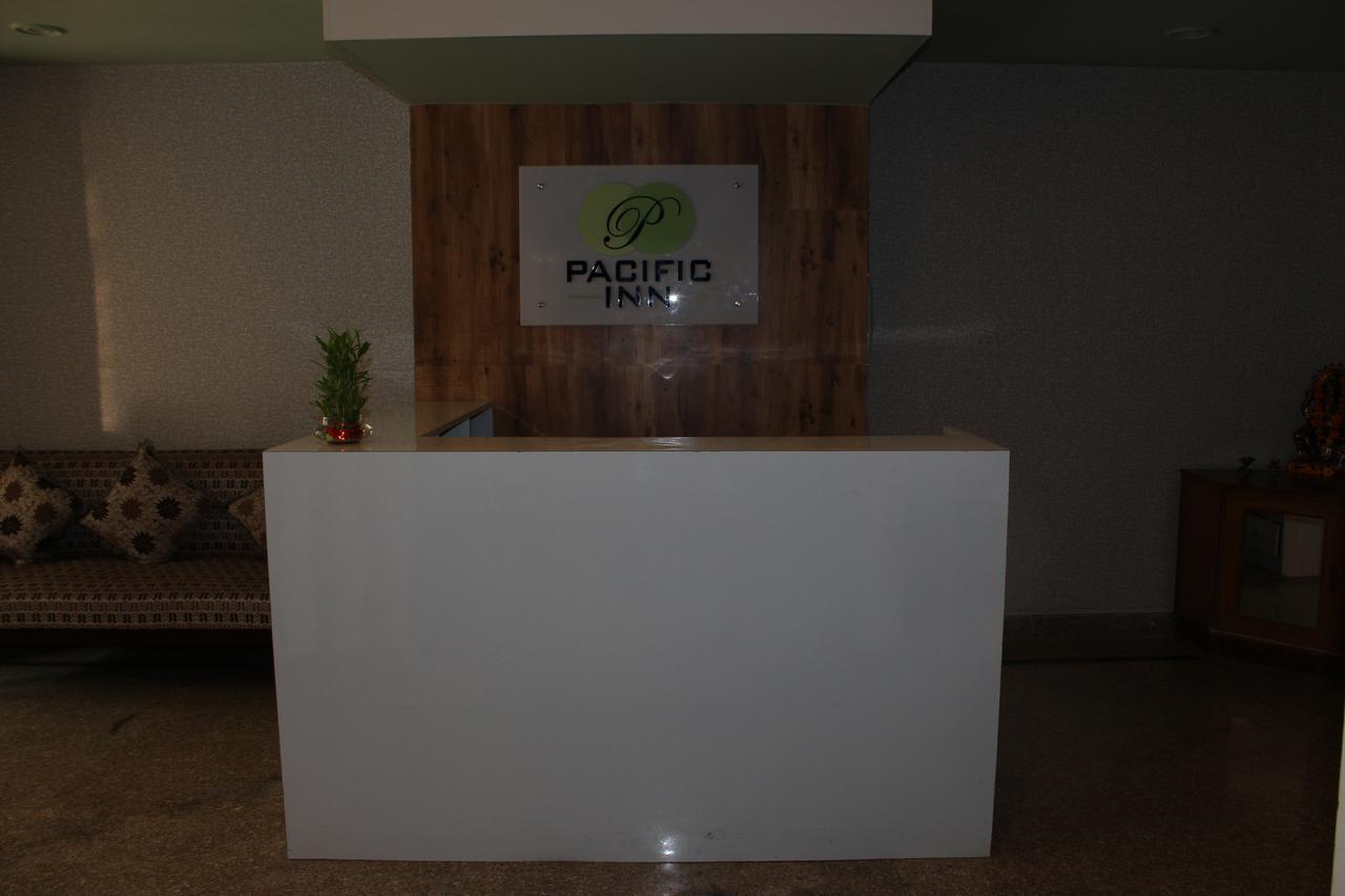 Pacific Inn Eco Central Gurgaon Esterno foto